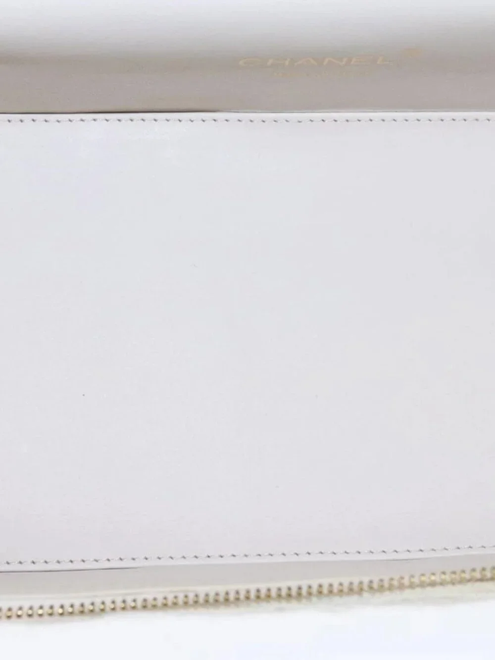 CHANEL brand	chanel color	white